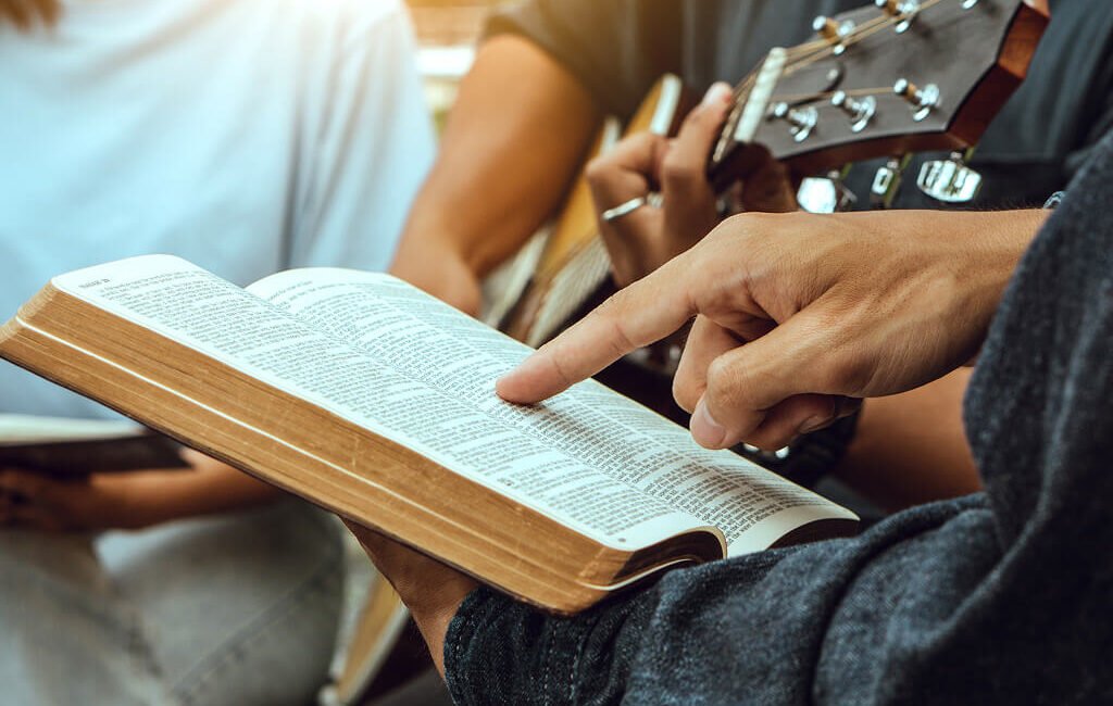 Exploring Modern Trends in Spiritual Practices